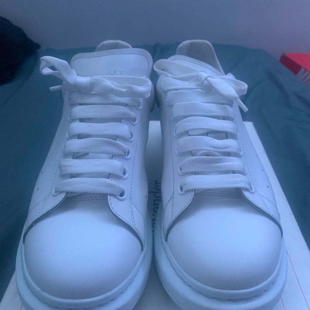 Alexander McQueens Oversized sneaker